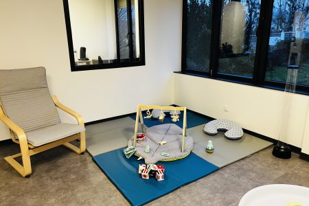 Espace de jeu sécurisé en structure petite enfance