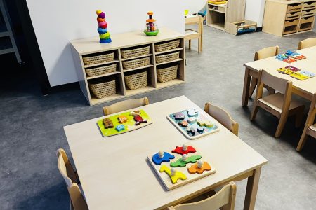Aire de jeux intérieure adaptée aux enfants de 0 à 4 ans