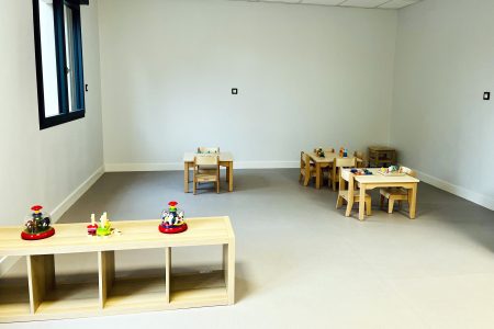 Coin jeux et éveil dans une structure petite enfance
